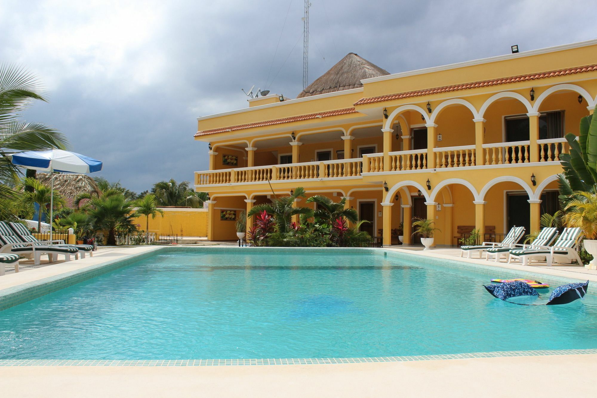 Hotel Scarlette Tulum Pueblo Buitenkant foto